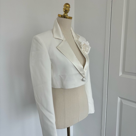 AMANDA UPRICHARD X REVOLVE Romeo Blazer - Picture 8 of 8